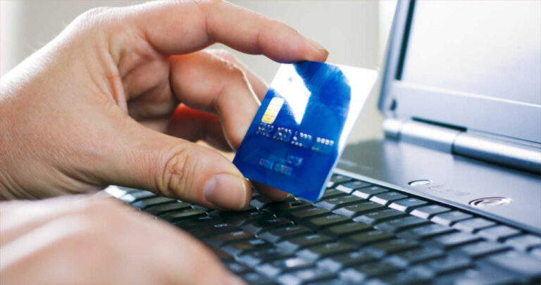 Aplicatia Revolut afisand o notificare de poprire ANAF si sold restrictionat in 2026